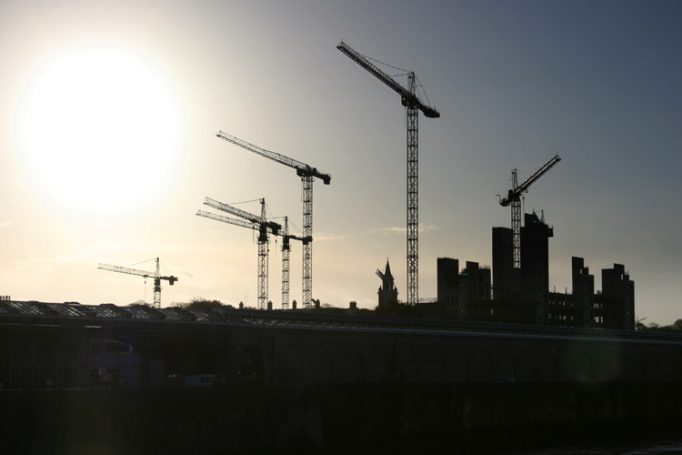 cranes behind heuston