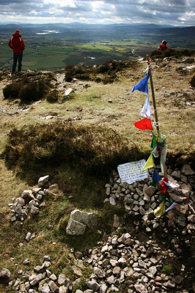sugarloaf, tibetan prayer flags