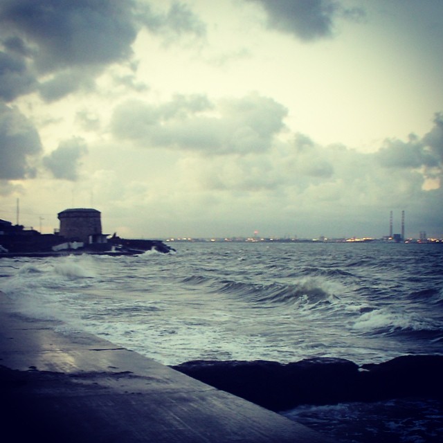 Rough seas at Seapoint