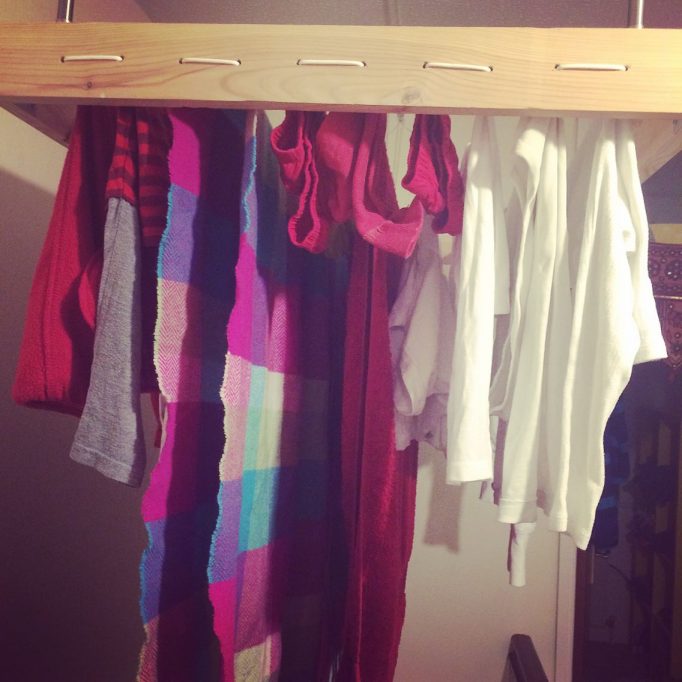 clothes drying hoist